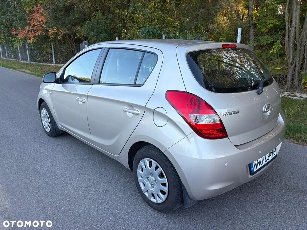 Hyundai i20 - 12