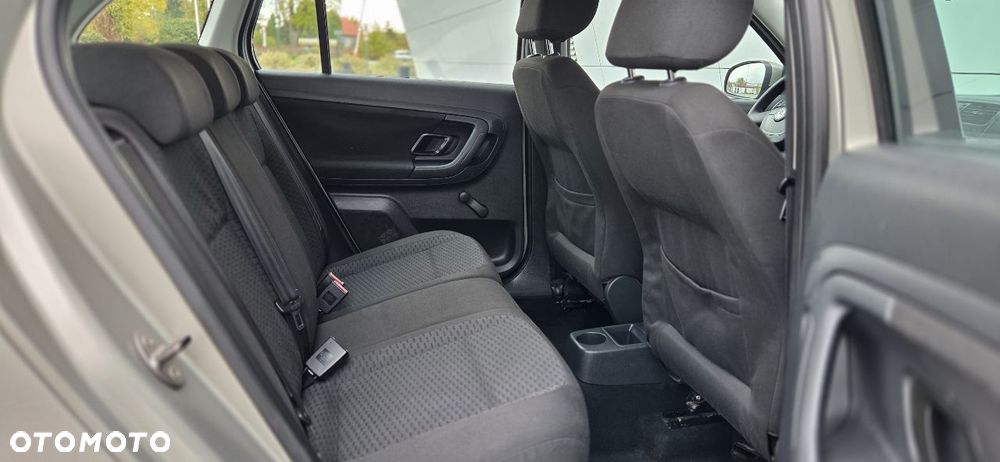 Skoda Fabia 1.2 HTP Ambiente - 23