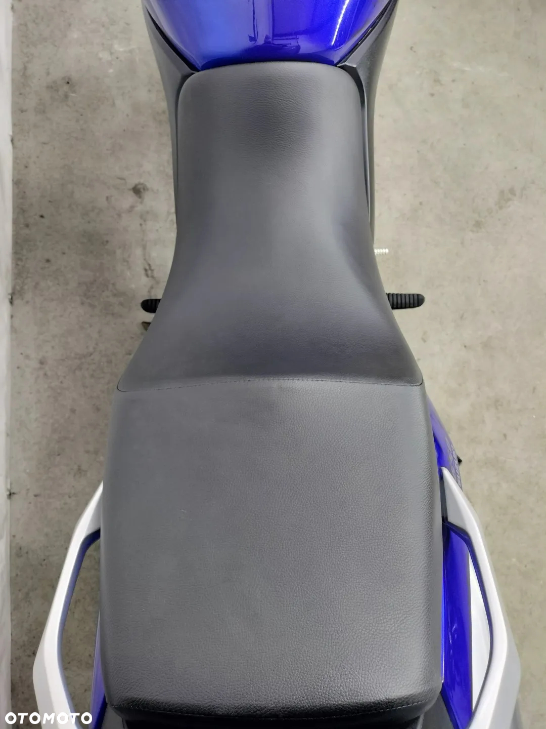 Suzuki DL - 11