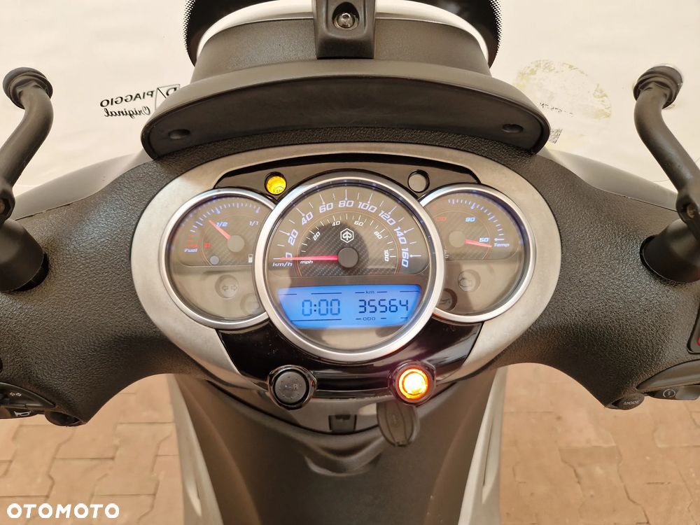 Piaggio Beverly - 33