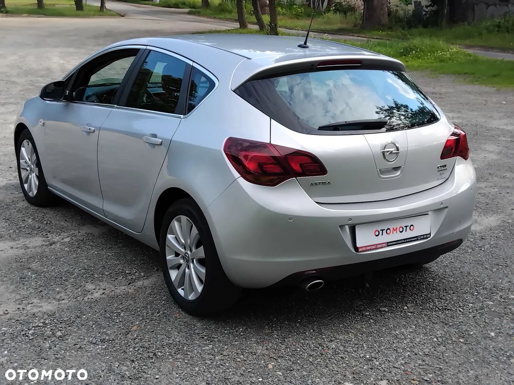 Opel Astra 2.0 CDTI DPF Automatik Cosmo - 26