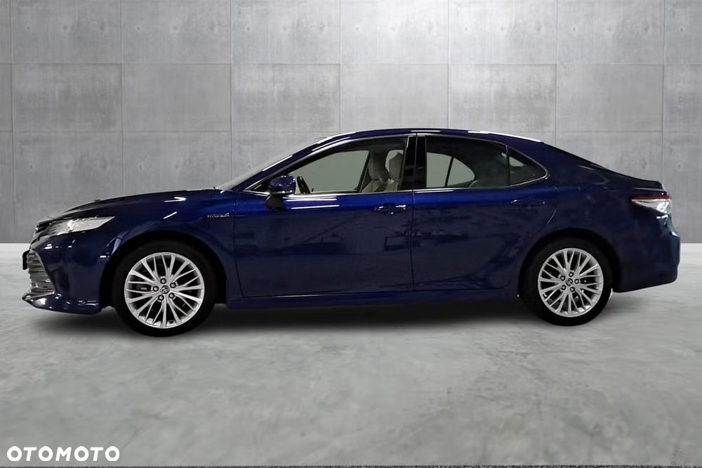 Toyota Camry Executive - 5