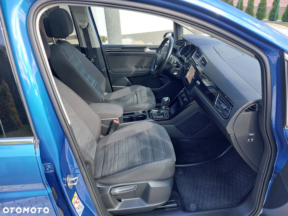 Volkswagen Touran ver-1-4-tsi-bmt-highline-dsg - 24