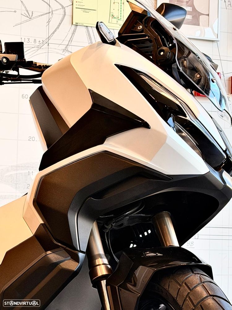Honda ADV 350 - 5
