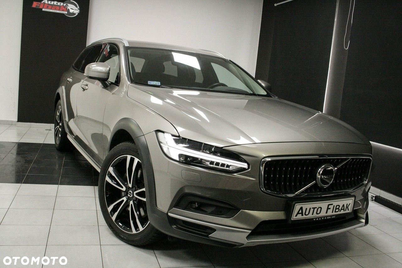 Volvo V90 Cross Country - 2
