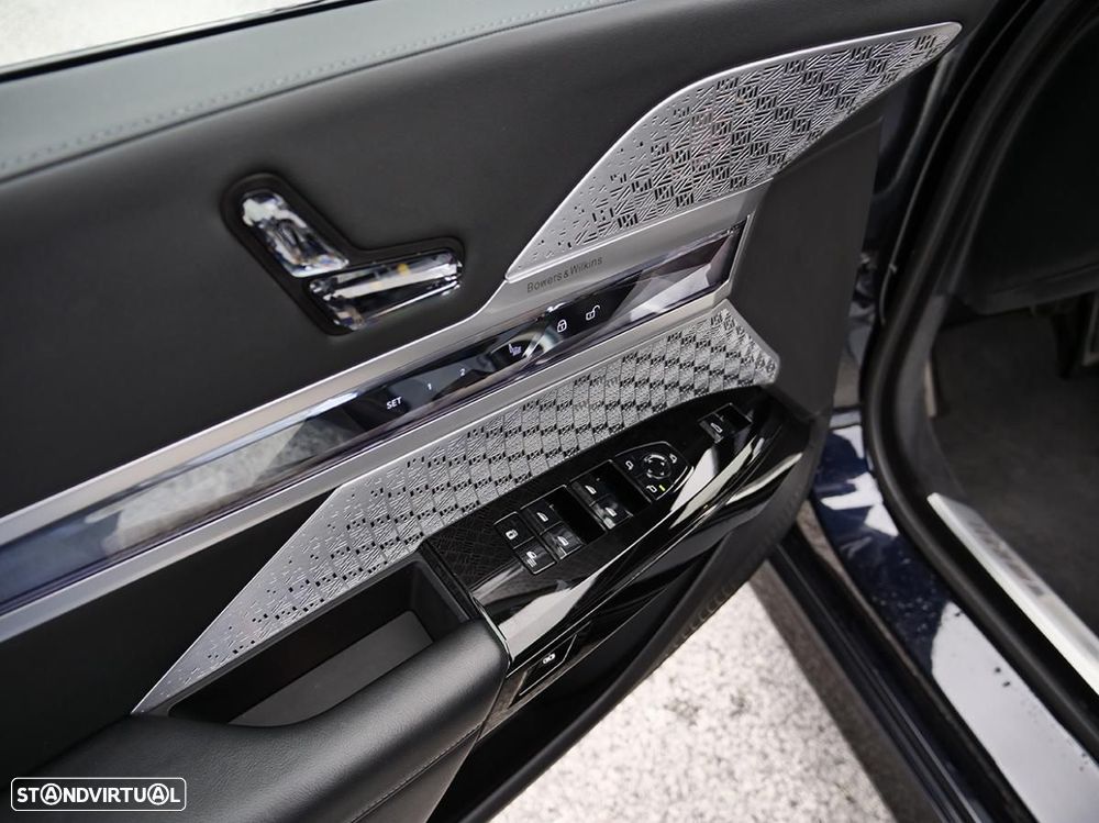 BMW i7 xDrive60 - 22