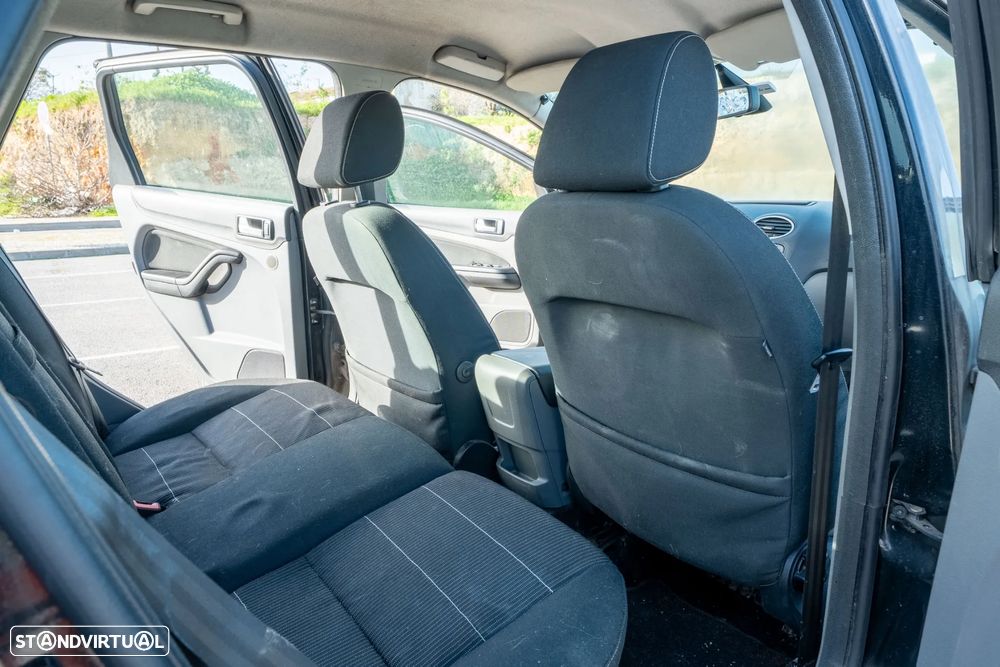 Ford Focus SW 1.6 TDCi Titanium - 11