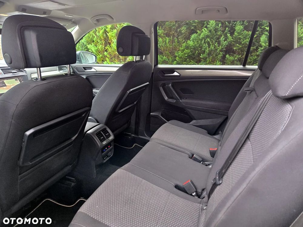 Volkswagen Tiguan Allspace 2.0 TDI 4Mot SCR Comfortline DSG - 9