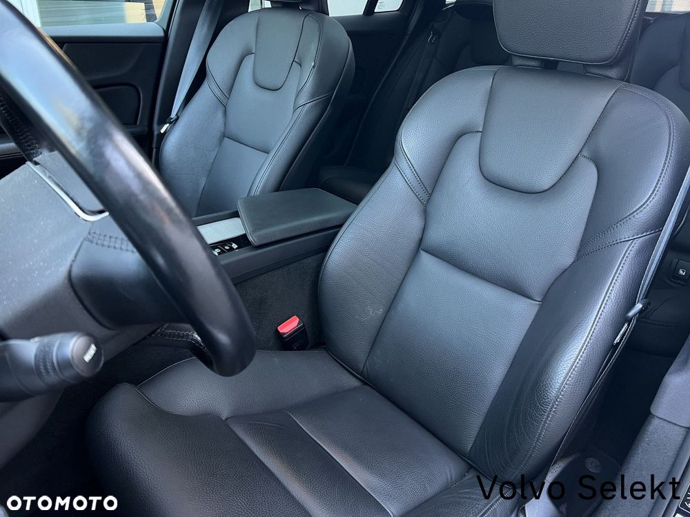 Volvo V60 Cross Country - 13
