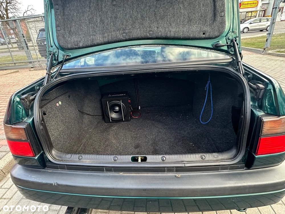 Volkswagen Vento - 8