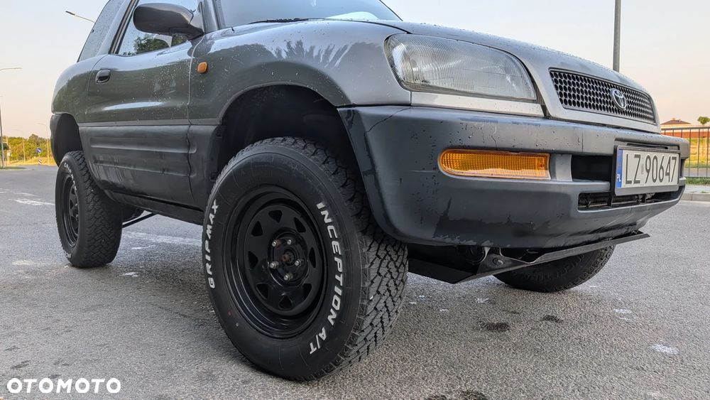Toyota RAV4 2.0 - 3