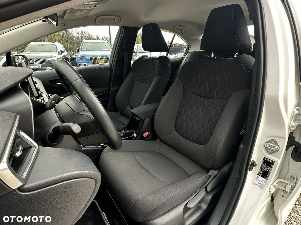 Toyota Corolla - 13