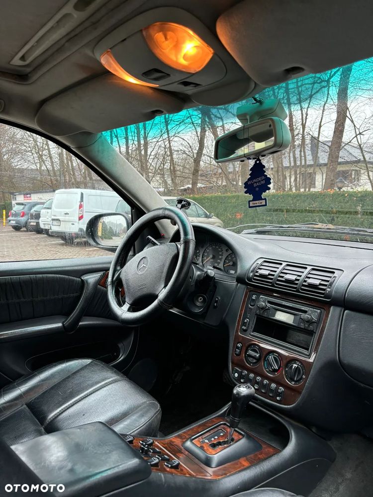 Mercedes-Benz ML - 14