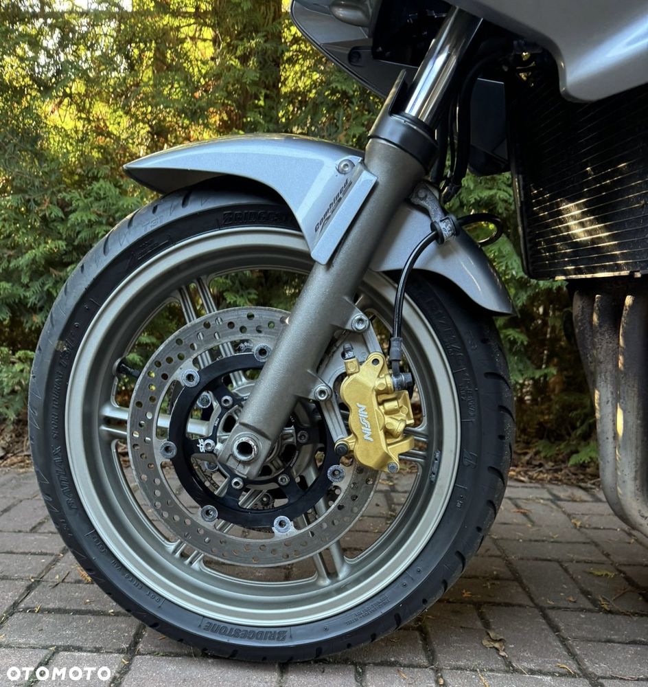 Honda CBF - 12