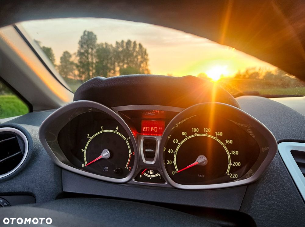 Ford Fiesta - 15