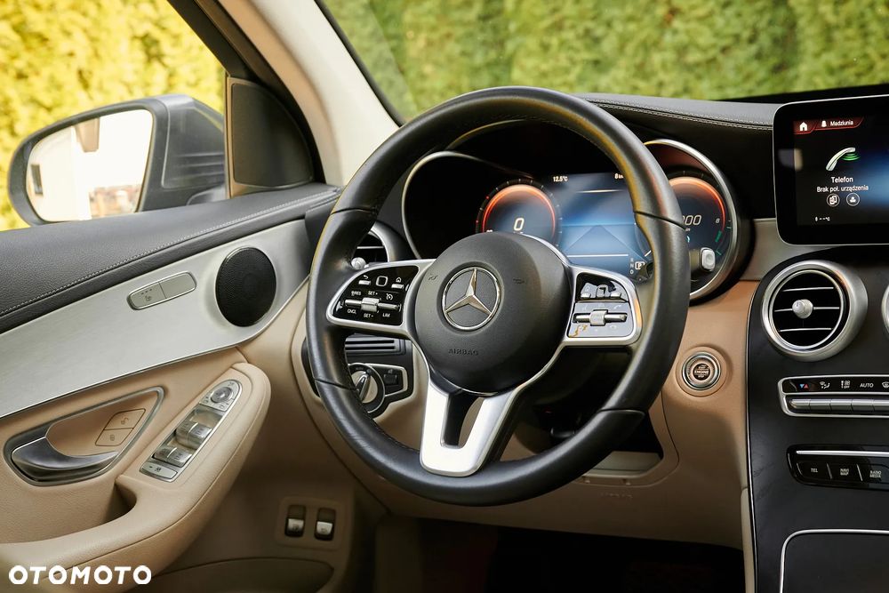 Mercedes-Benz GLC 300 e 4-Matic Business Edition - 27