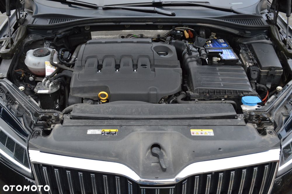 Skoda Superb 2.0 TDI SCR Sportline DSG - 37