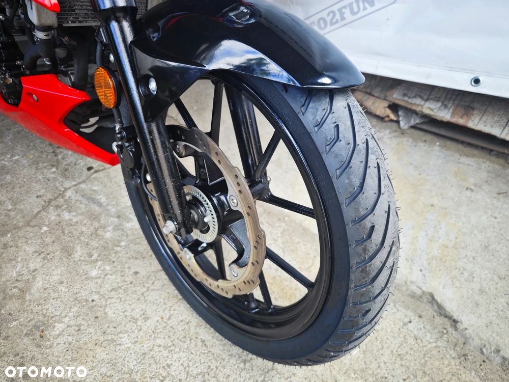 Suzuki GSX - 8