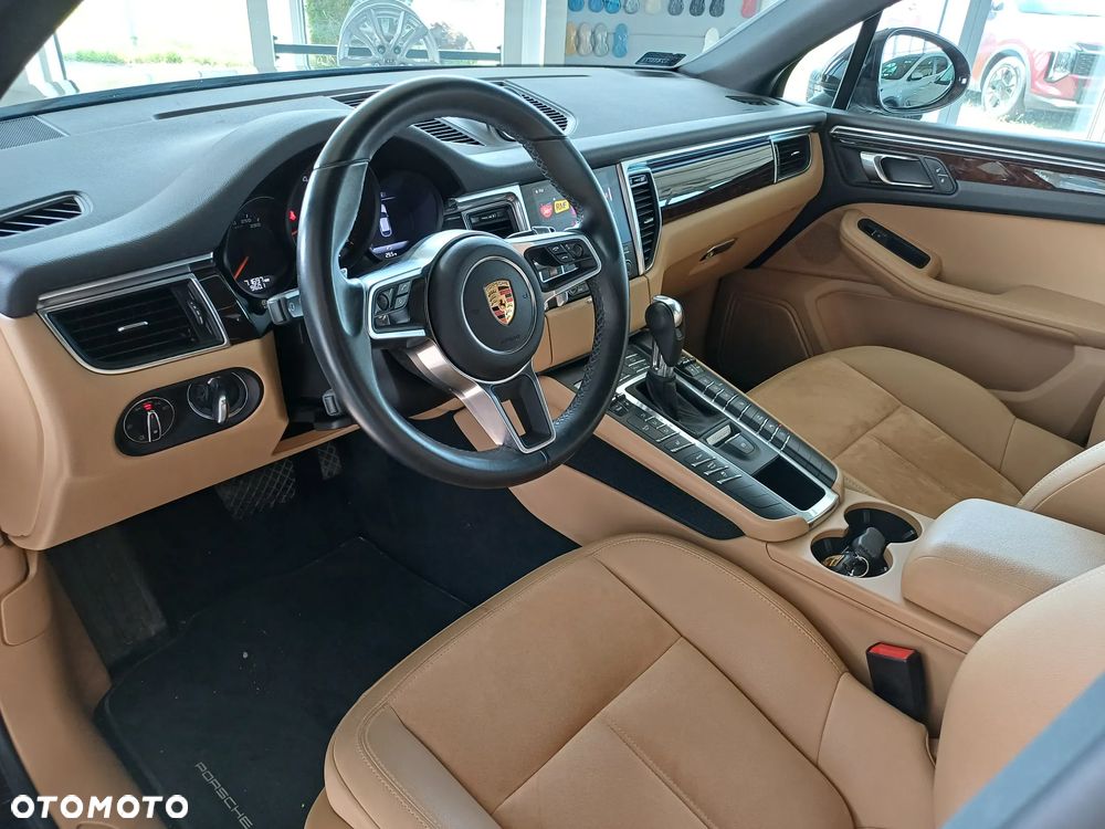 Porsche Macan - 11