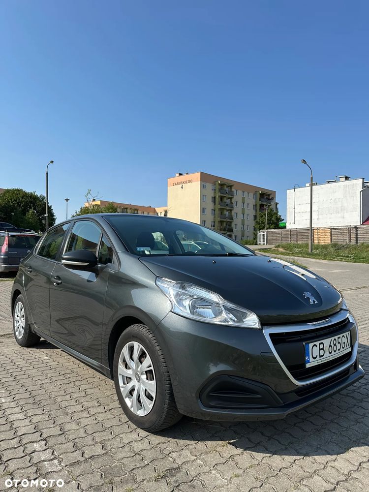 Peugeot 208 - 3