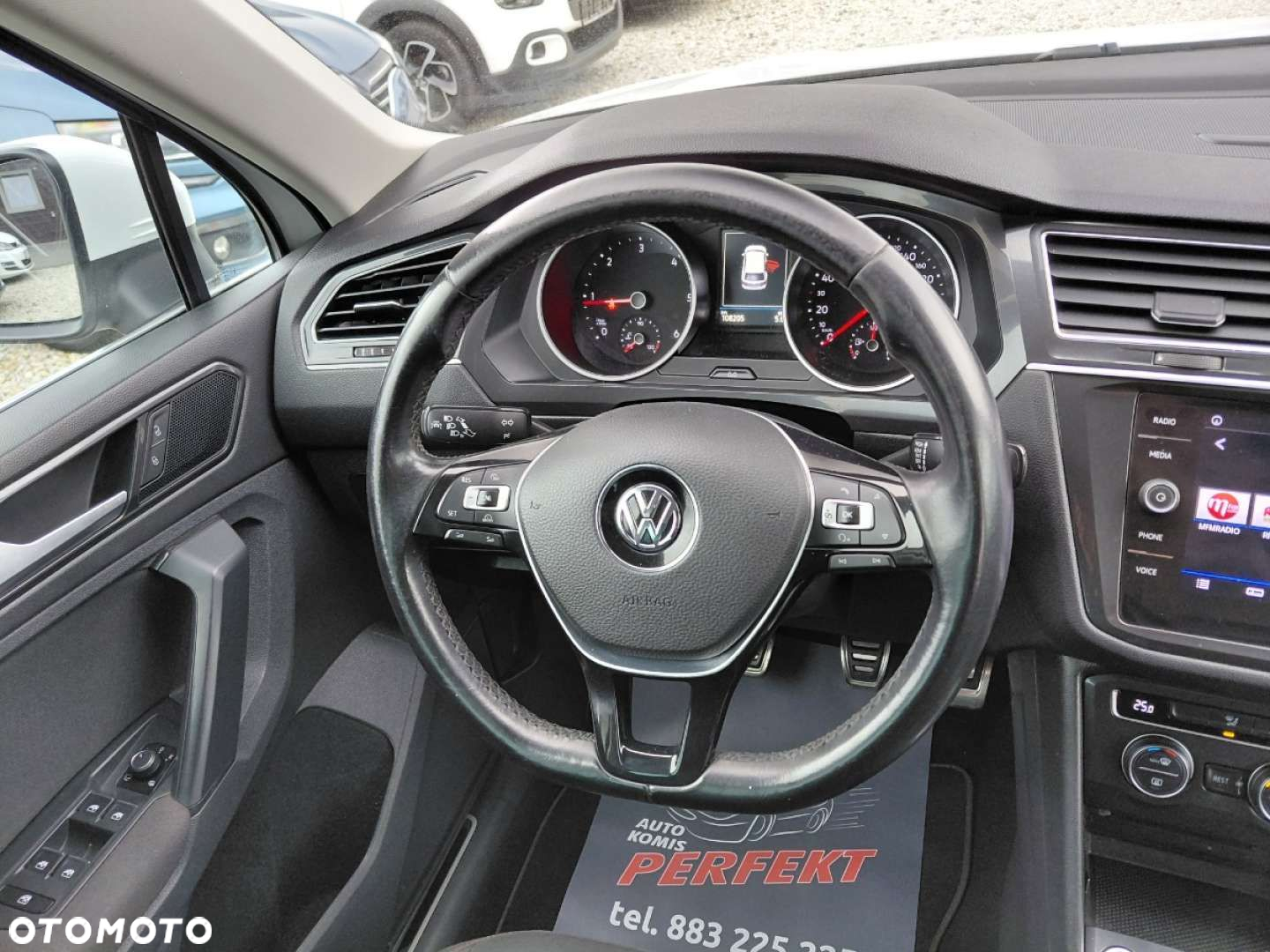 Volkswagen Tiguan - 22