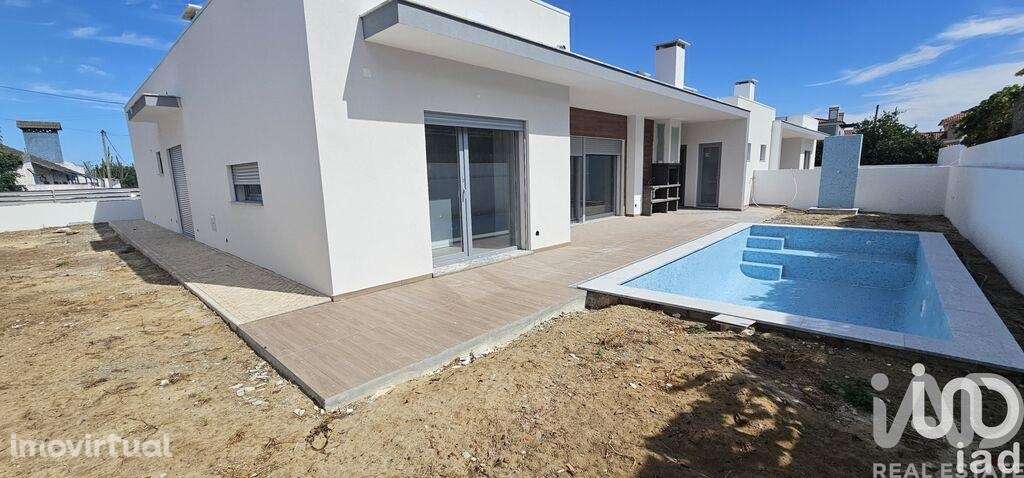 Moradia geminada T4 em Azeitão - Grande imagem: 3/39