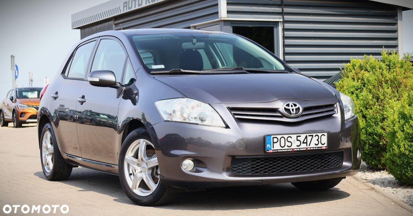Toyota Auris - 1