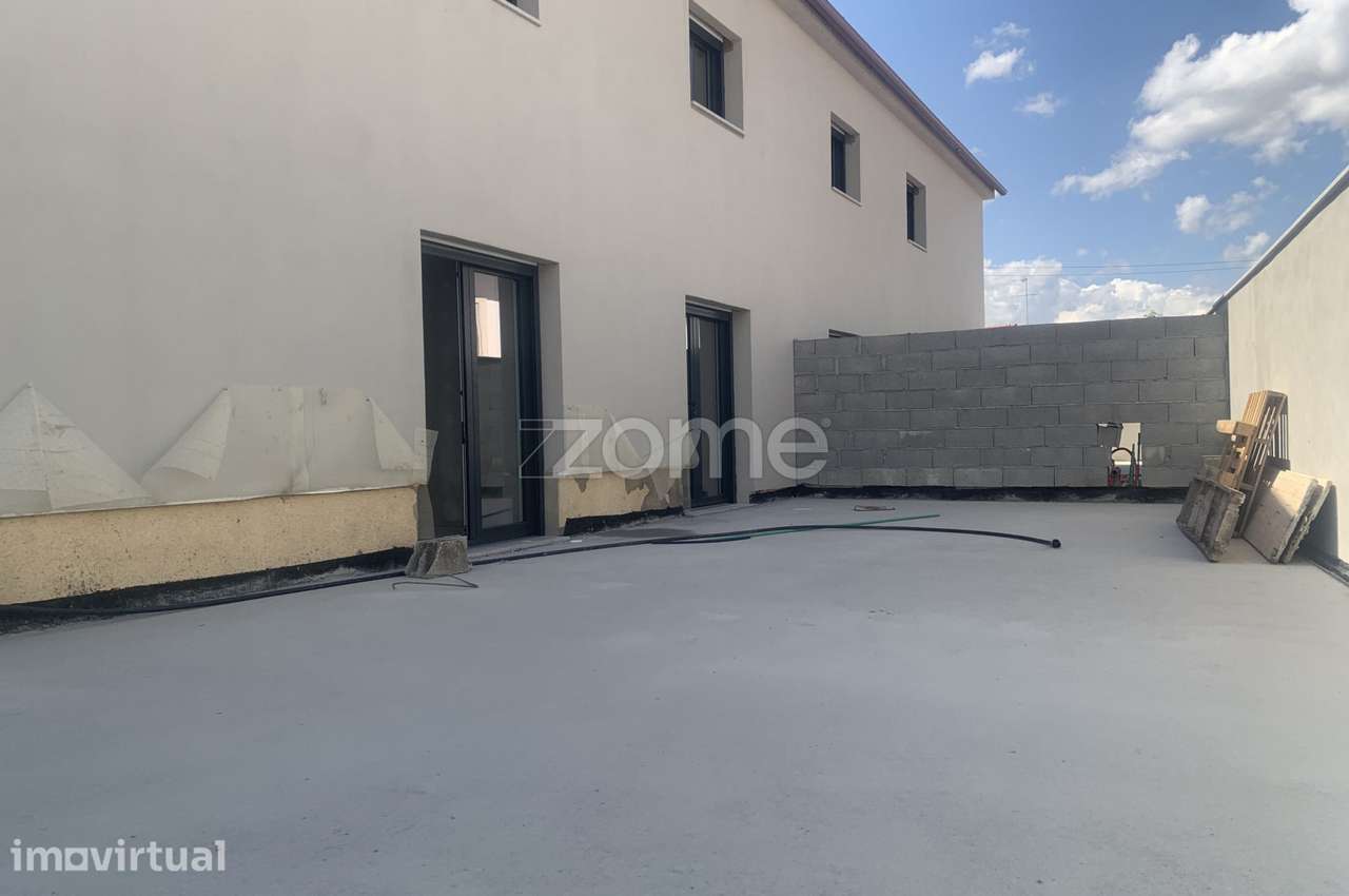 Apartamento T3 Novo com Terraço – A 2 Minutos da Cidade - Grande imagem: 2/20