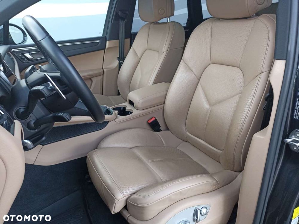 Porsche Macan Standard - 6