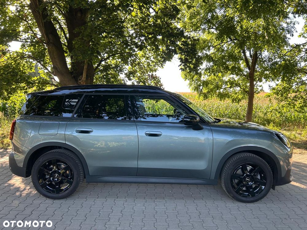 MINI Countryman S ALL4 Favoured Trim - 3