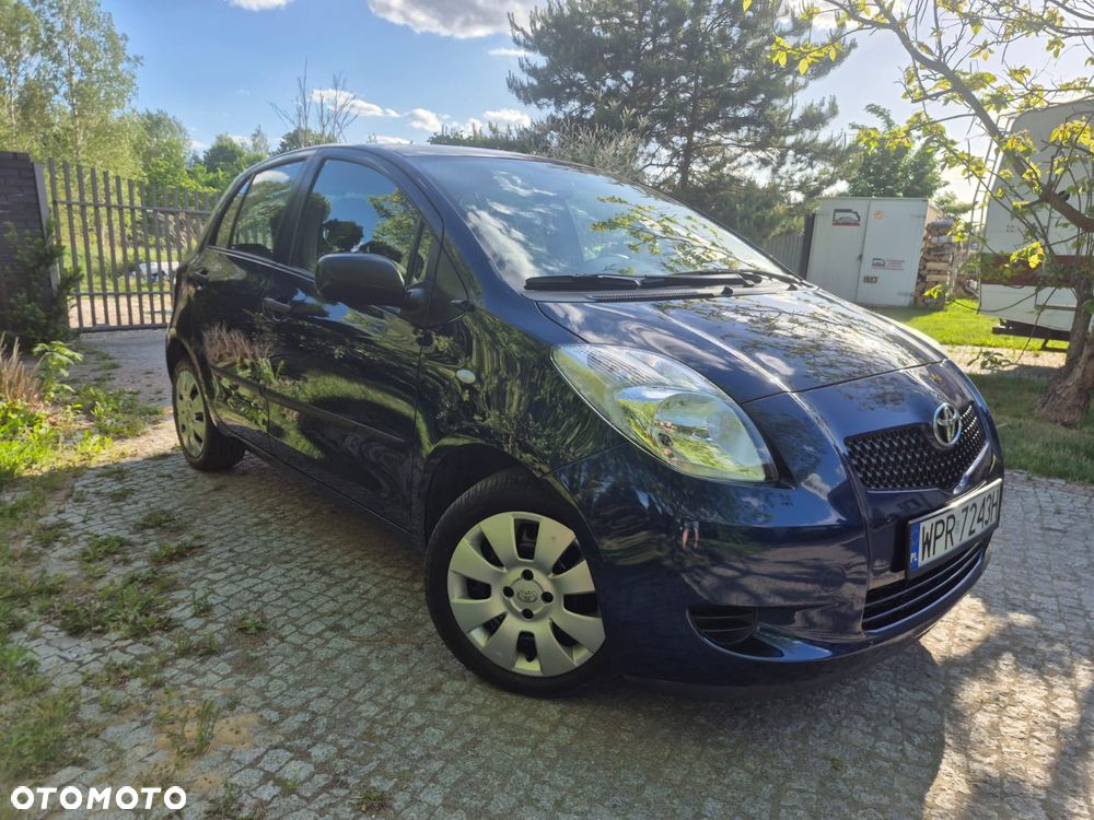 Toyota Yaris 1.3 Luna A/C - 2