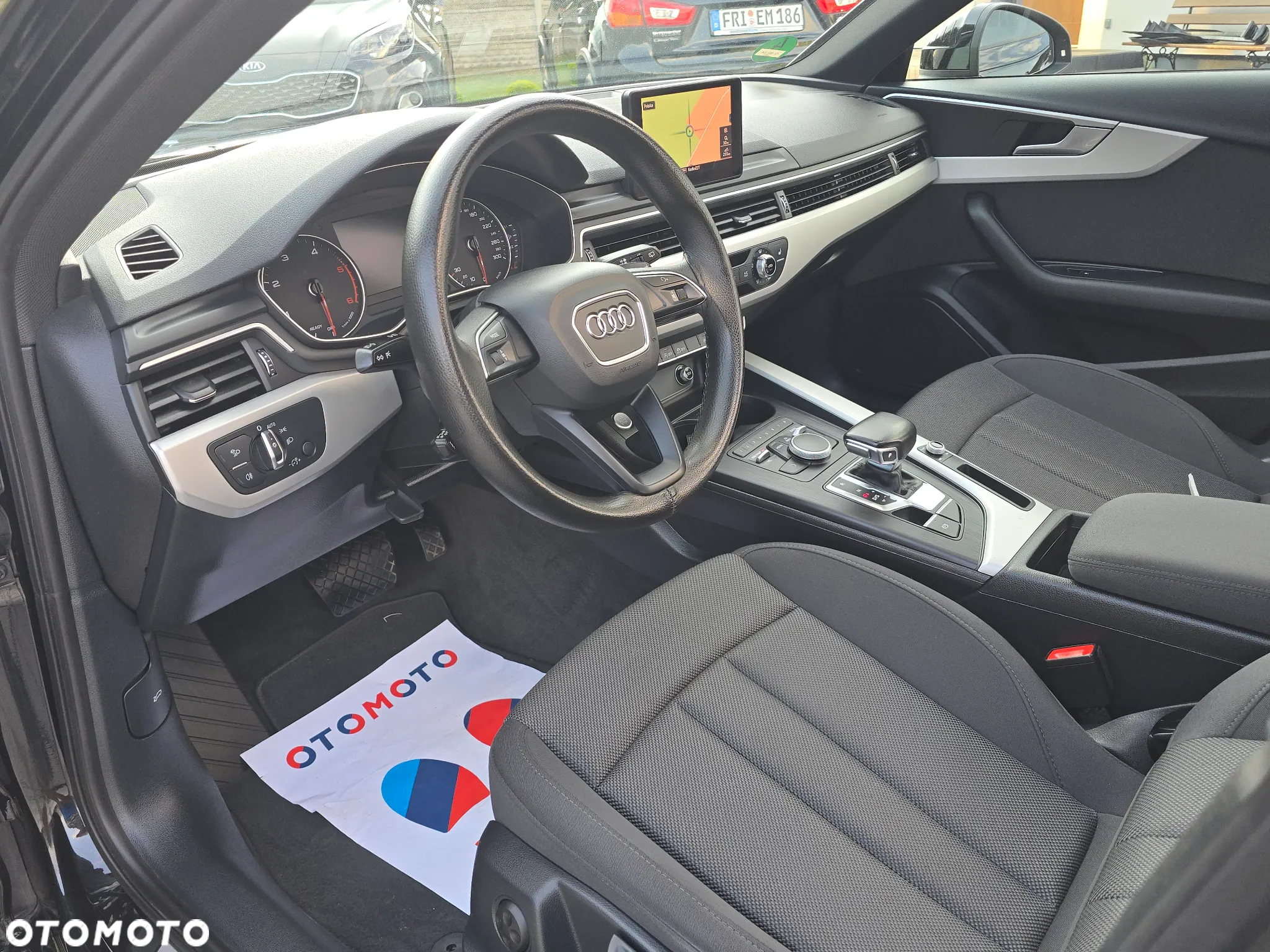 Audi A4 Avant 2.0 TDI S tronic - 26
