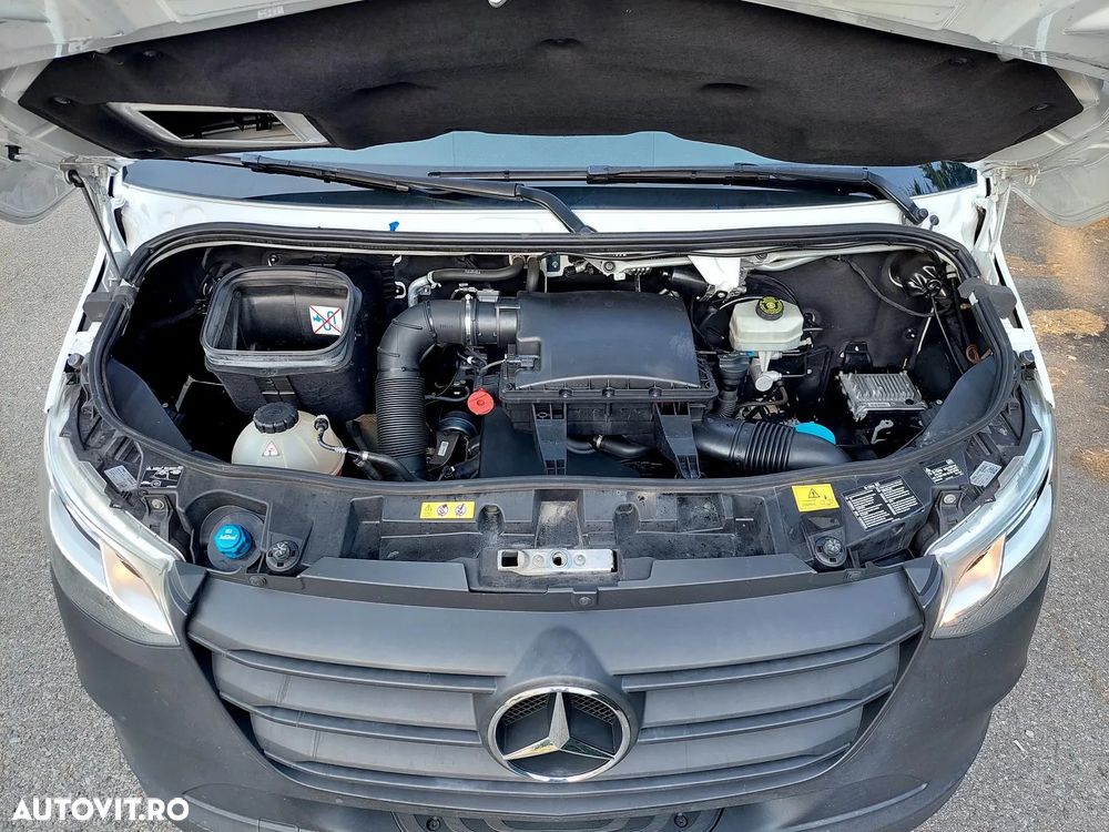 Mercedes-Benz SPRINTER - 11