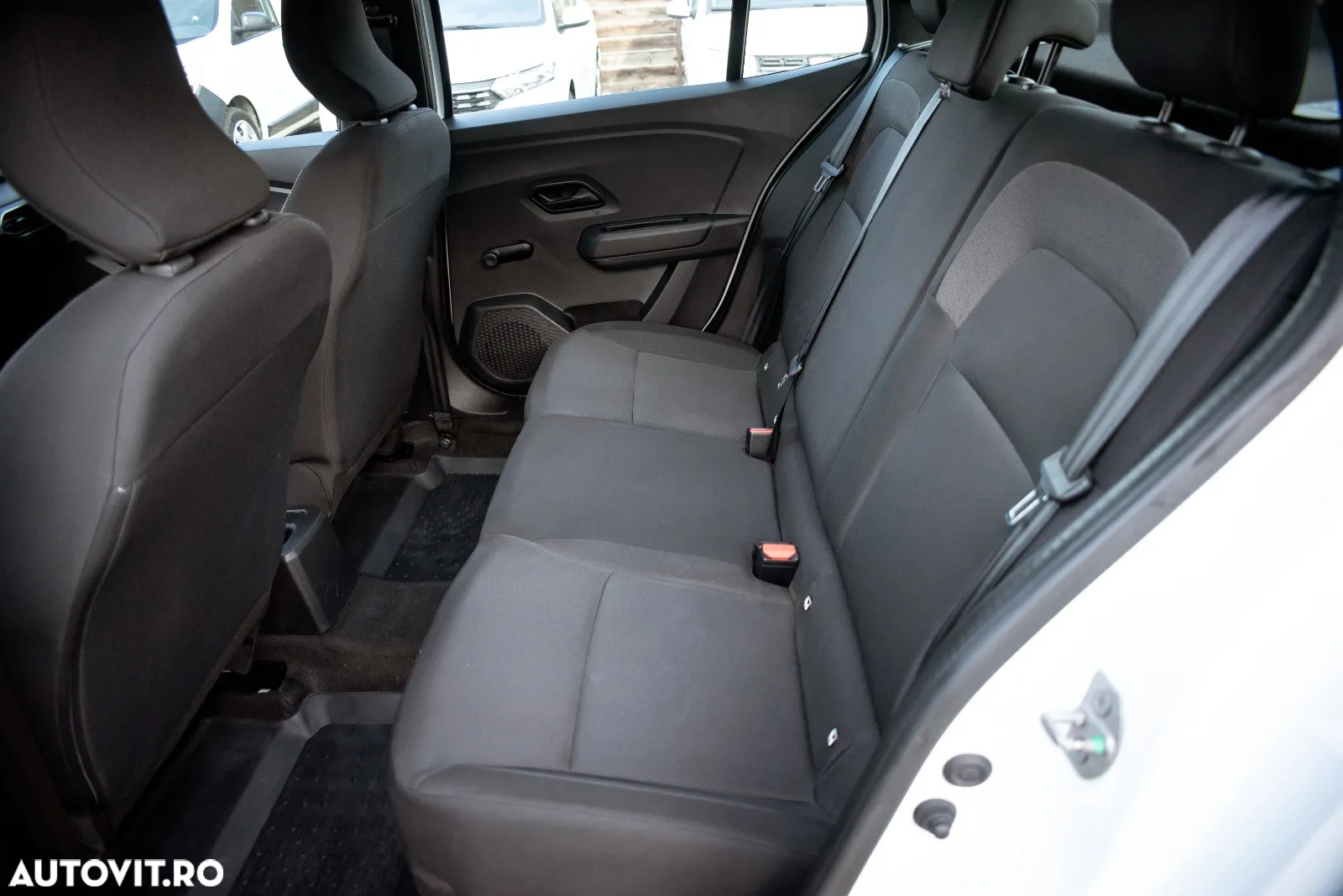 Dacia Logan ECO-G 100 Essential - 13