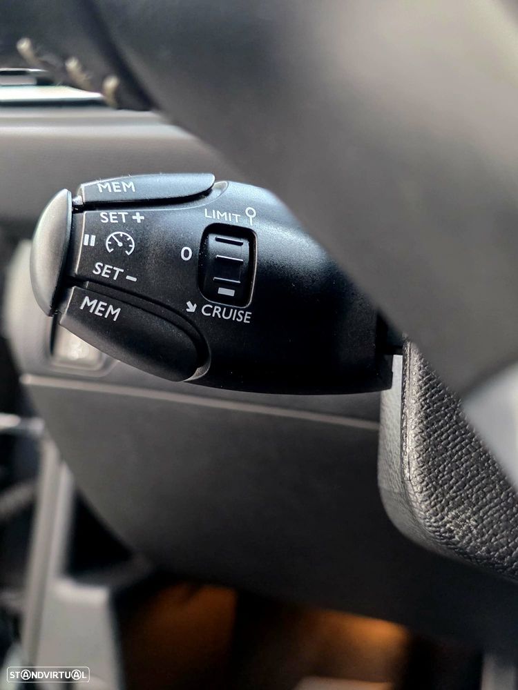 Peugeot 308 SW e-HDi 115 Stop & Start Allure - 15