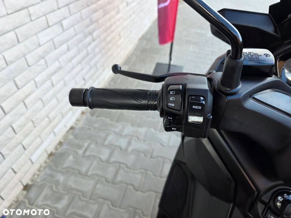 Yamaha X-max - 13