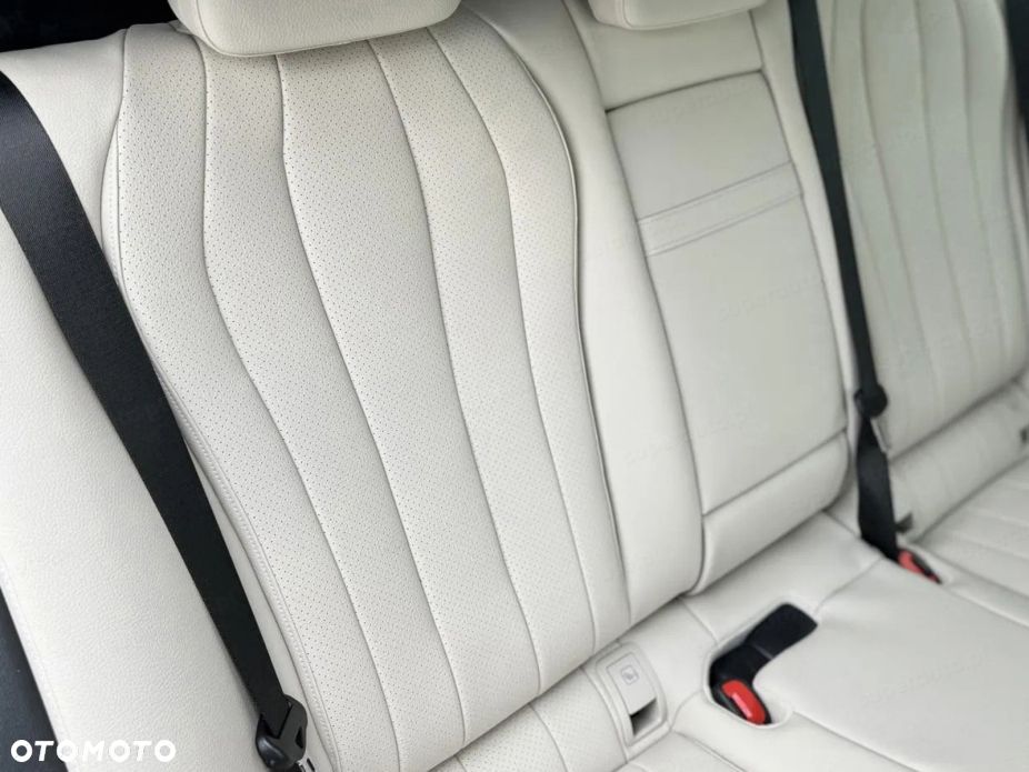 Mercedes-Benz Klasa E 220 d mHEV 4-Matic Avantgarde 9G-Tronic - 14