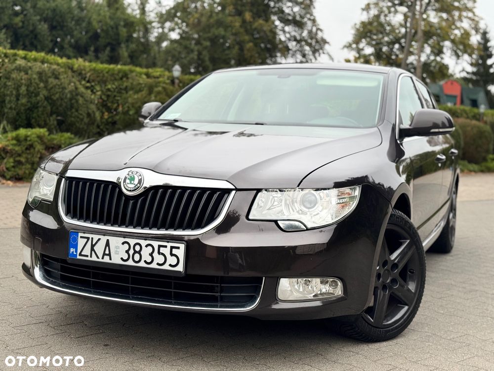 Skoda Superb 2010 photo 3