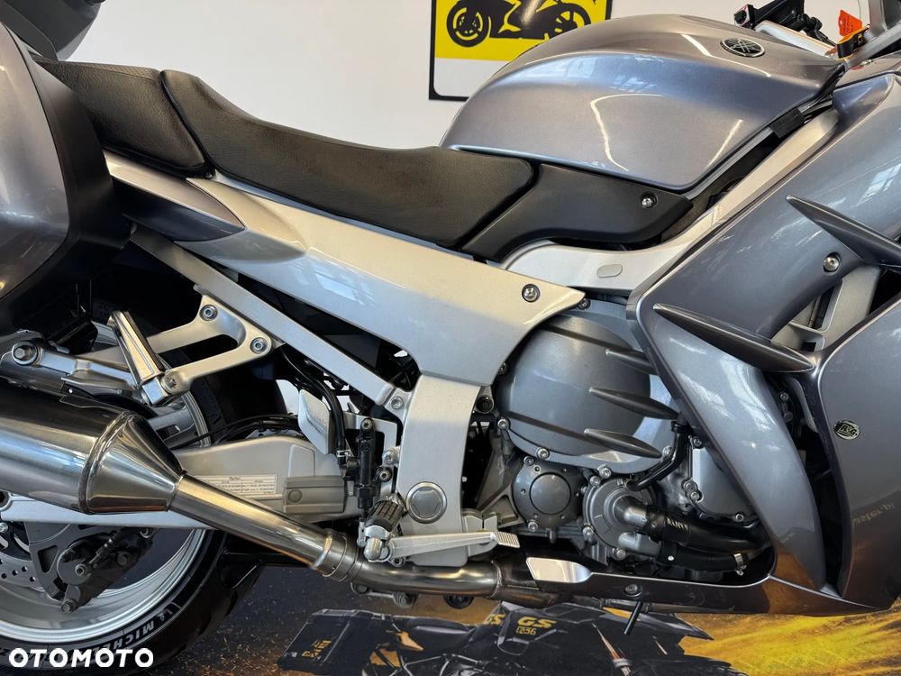 Yamaha FJR - 14