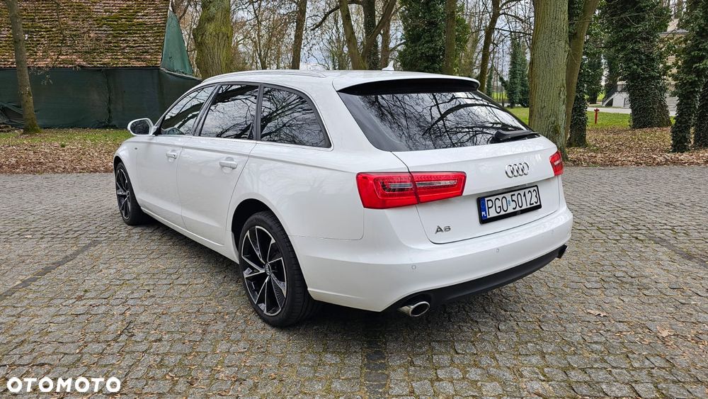 Audi A6 Avant - 16