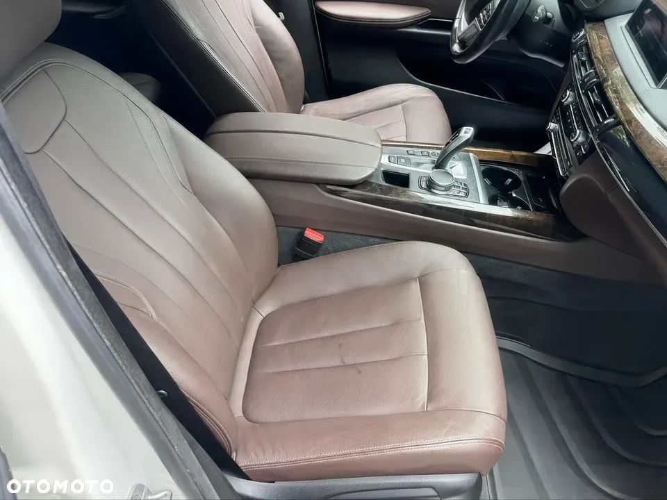 BMW X5 xDrive35i - 23