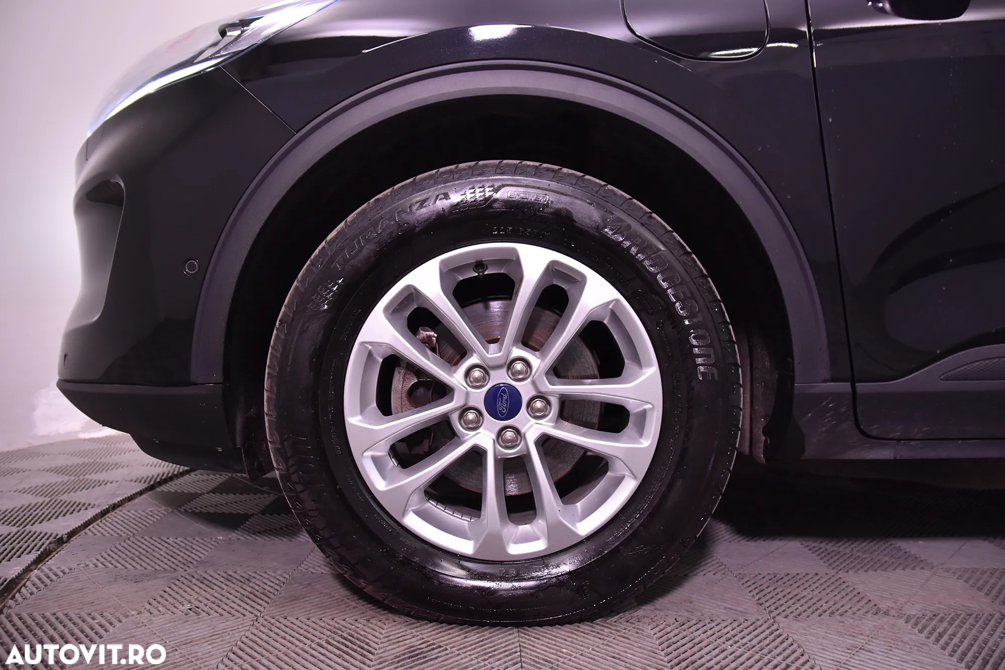 Ford Kuga - 13