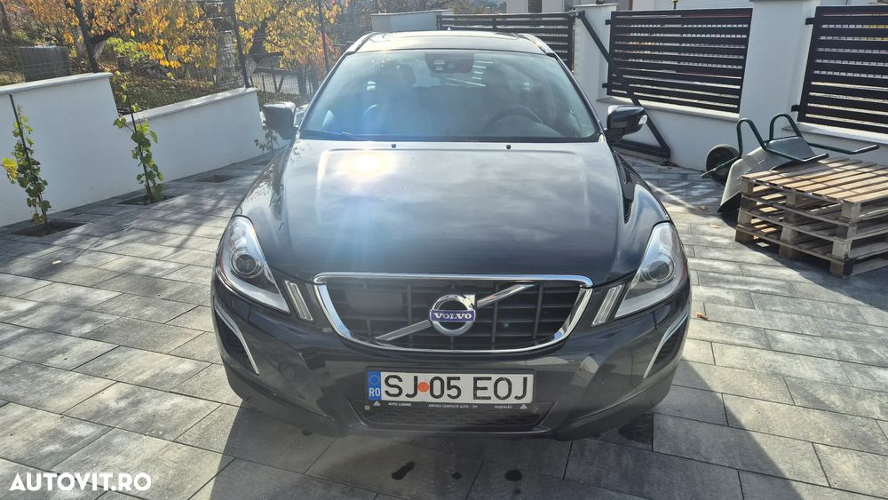 Volvo XC 60 D5 AWD Geartronic Summum - 11