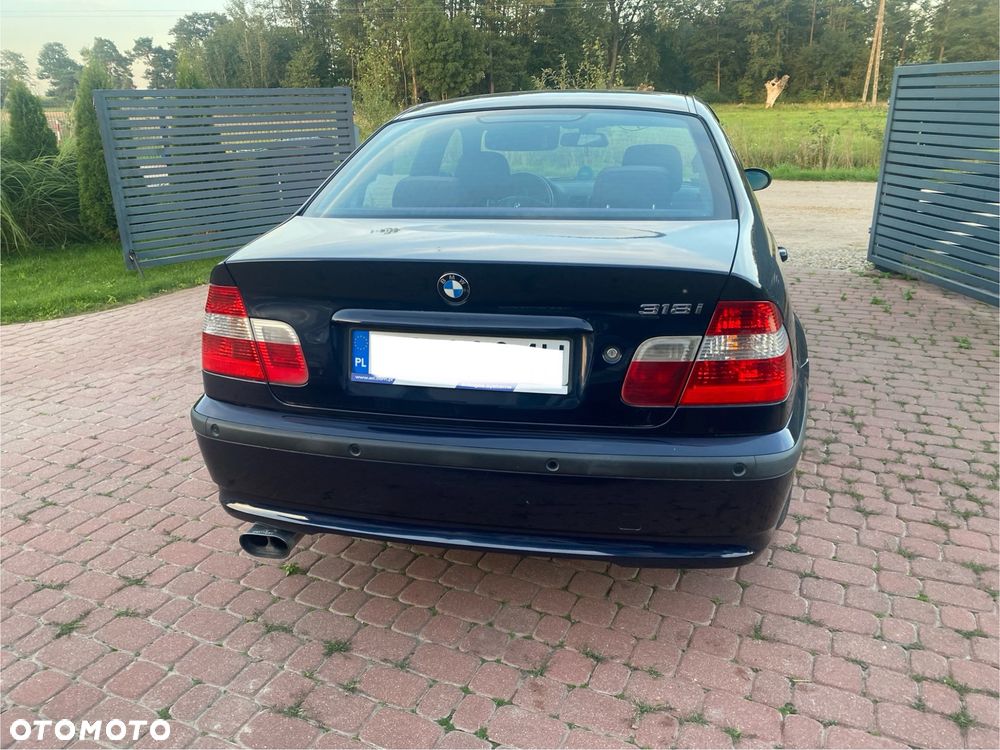 BMW Seria 3 318i - 24