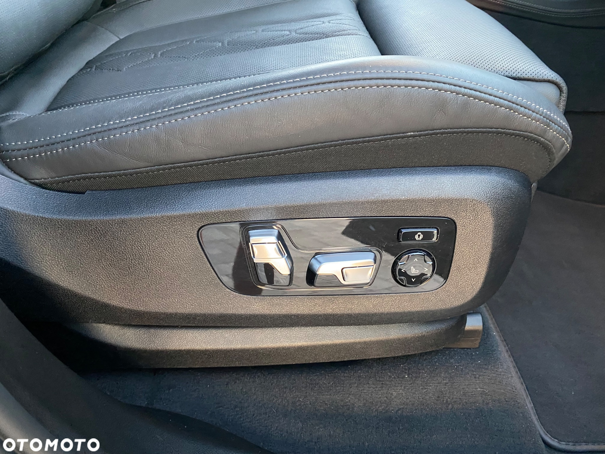 BMW X7 xDrive40d - 32