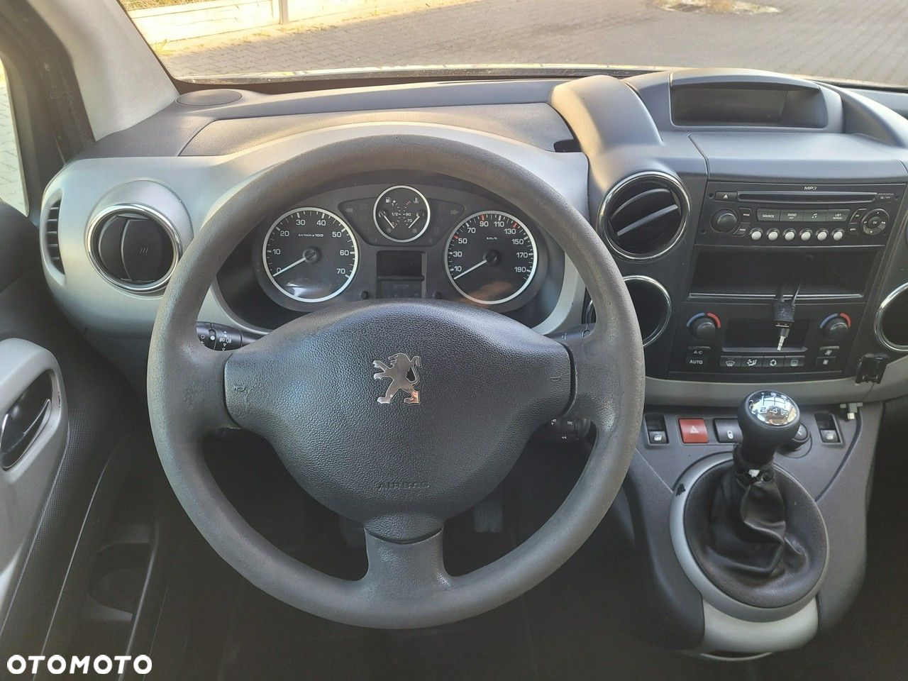 Peugeot Partner - 8