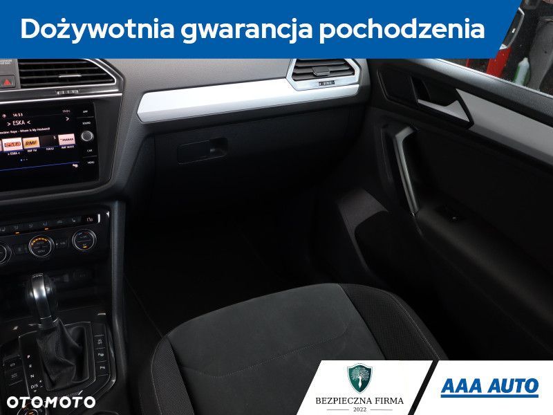 Volkswagen Tiguan - 10
