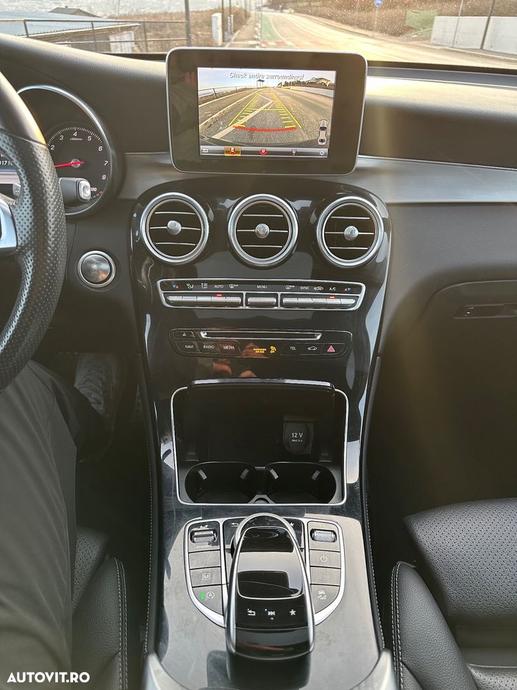 Mercedes-Benz GLC Coupe 250 4Matic 9G-TRONIC AMG Line - 13