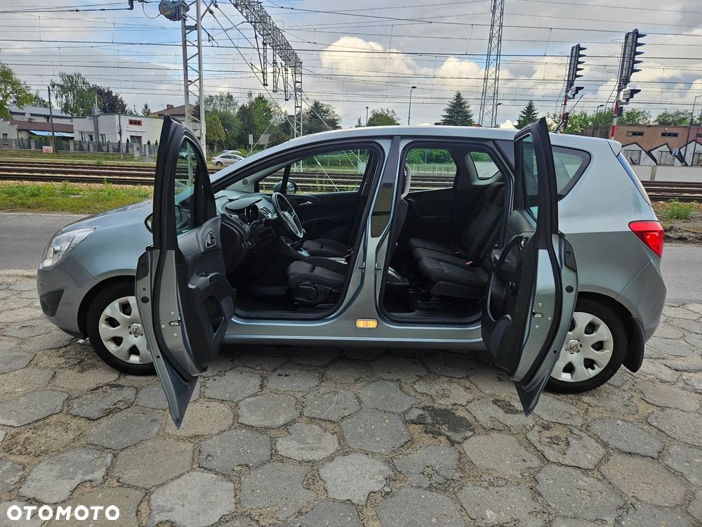 Opel Meriva 1.4 Essentia - 9