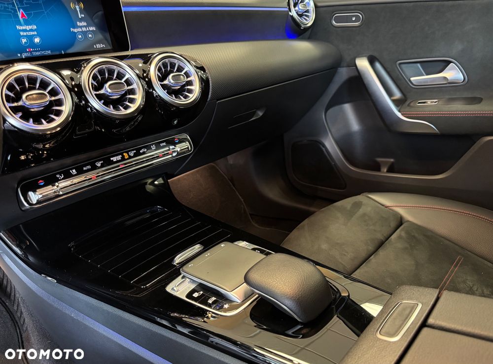 Mercedes-Benz Klasa A 200 AMG Line 7G-DCT - 12